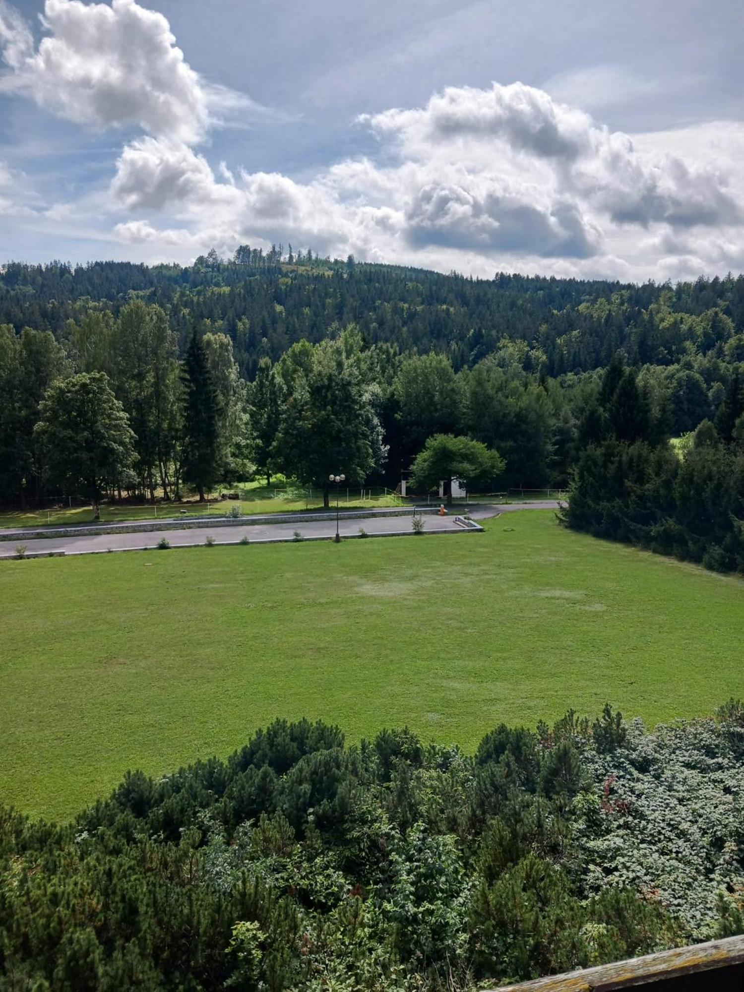 Hotel Albert - Retro Paseky nad Jizerou Bagian luar foto